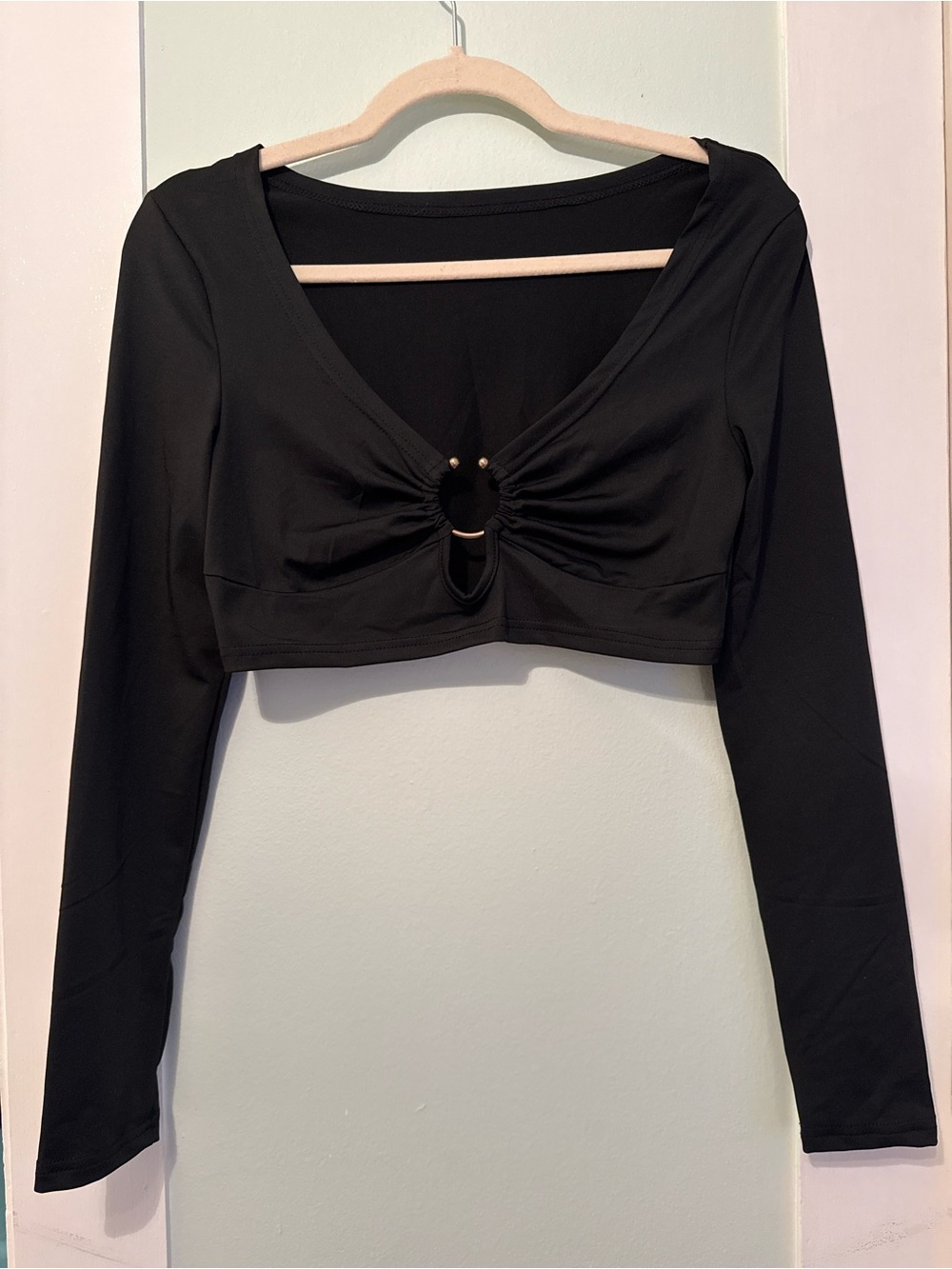 SHEIN Black Long-Sleeve Cropped Ring-Front Top